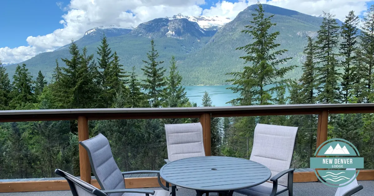 A veranda with an overlooking view of the Kootenays.